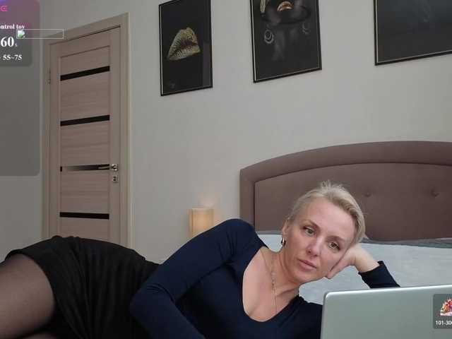 Alenaa's BongaCams show and profile