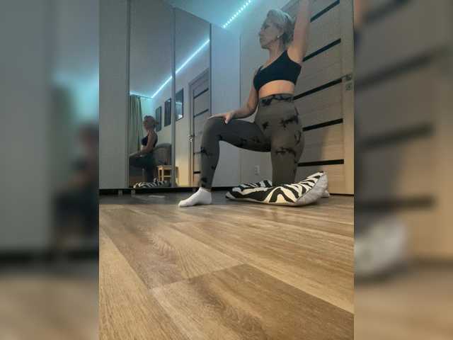 FemdomLadyMaria webcam