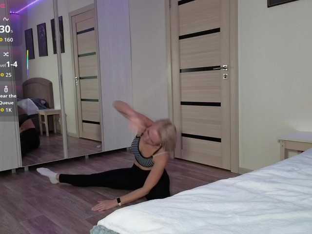 Alenaa's BongaCams show and profile