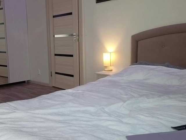 Alenaa's BongaCams show and profile