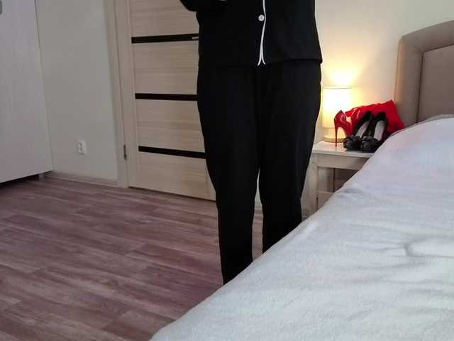 Alenaa's BongaCams show and profile