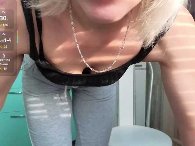 Alenaa's BongaCams show and profile