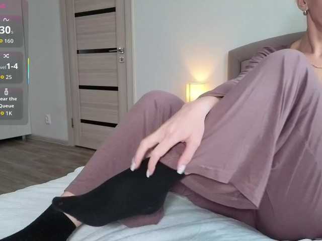 Alenaa's BongaCams show and profile