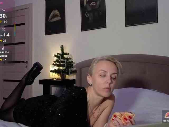 FemdomLadyMaria webcam