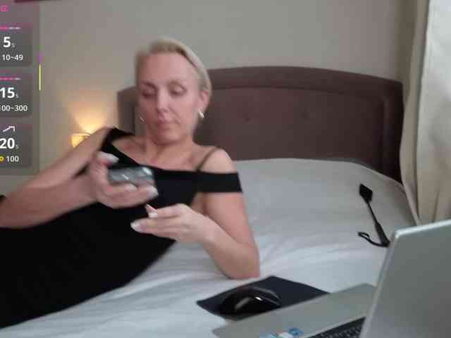 FemdomLadyMaria webcam