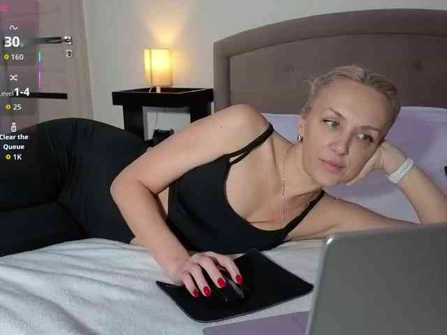 FemdomLadyMaria webcam