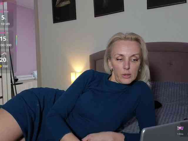 FemdomLadyMaria webcam