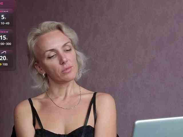 FemdomLedyMaria webcam