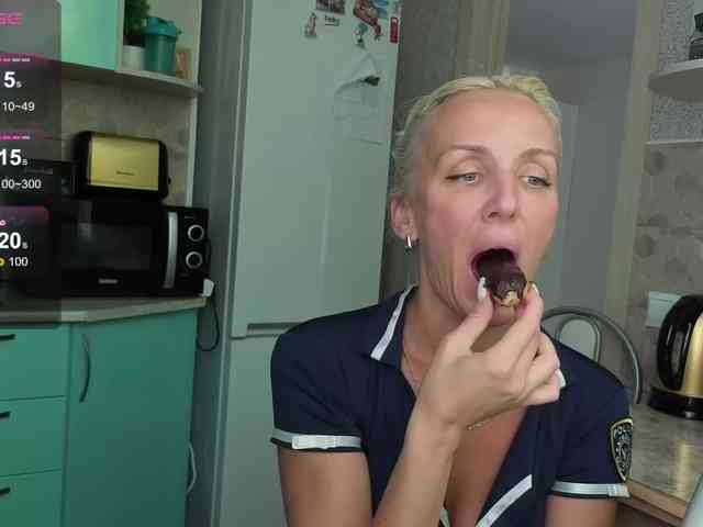 FemdomLedyMaria webcam