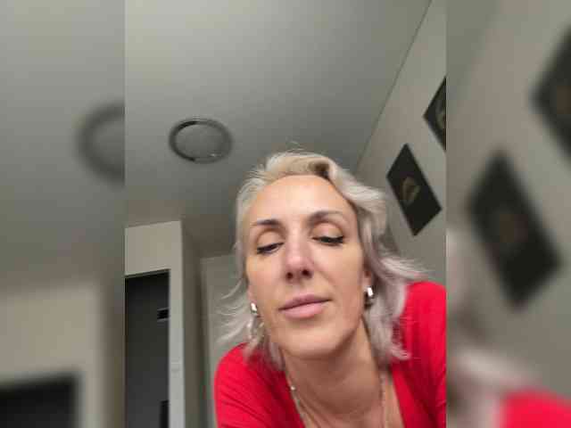 FemdomLedyMaria webcam