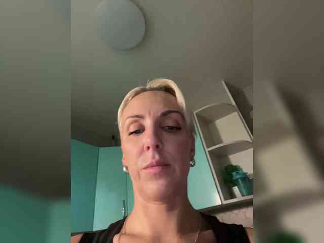 FemdomLedyMaria webcam