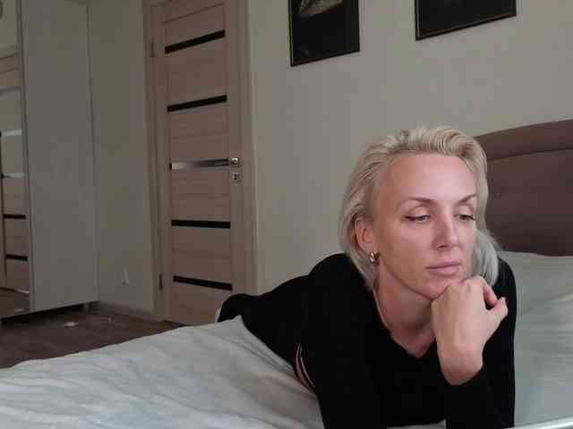 FemdomLadyMaria webcam