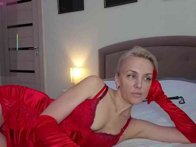 FemdomLadyMaria webcam