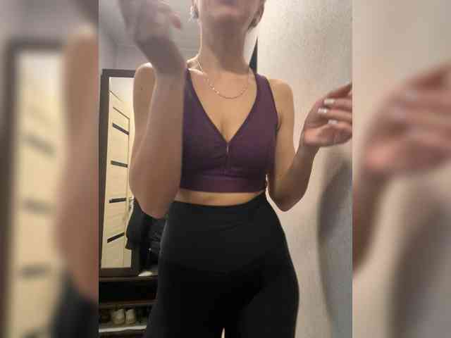 FemdomLadyMaria webcam