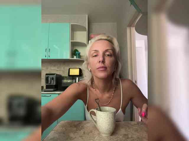 Alenaa Live Webcam on BongaCams