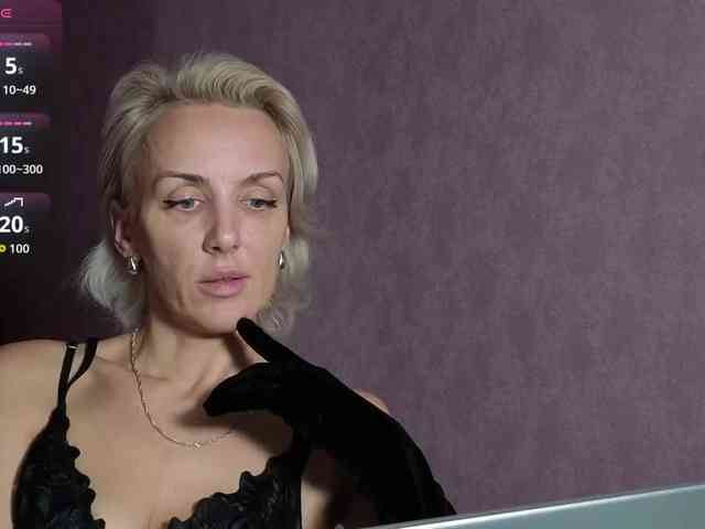 FemdomLedyMaria webcam