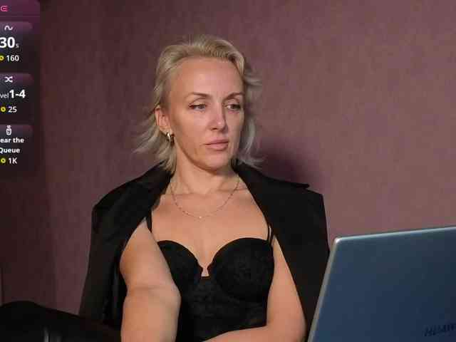 FemdomLedyMaria webcam