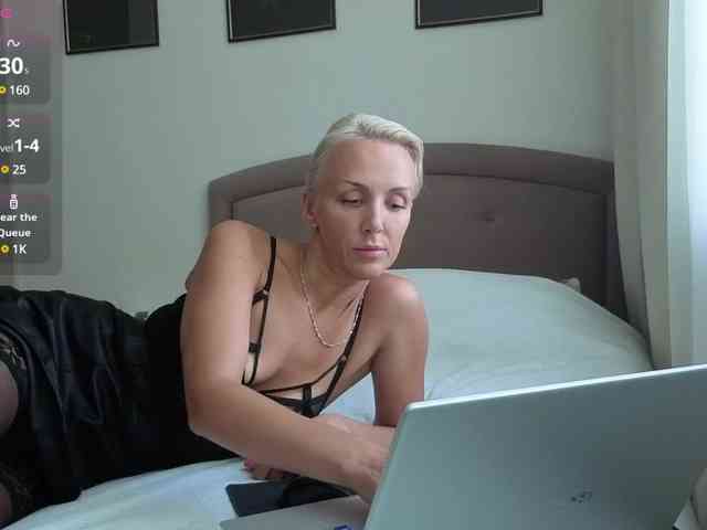 FemdomLedyMaria webcam