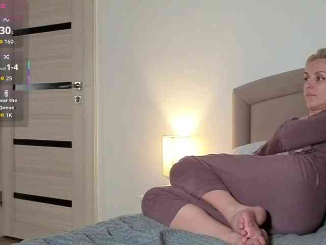 FemdomLadyMaria webcam