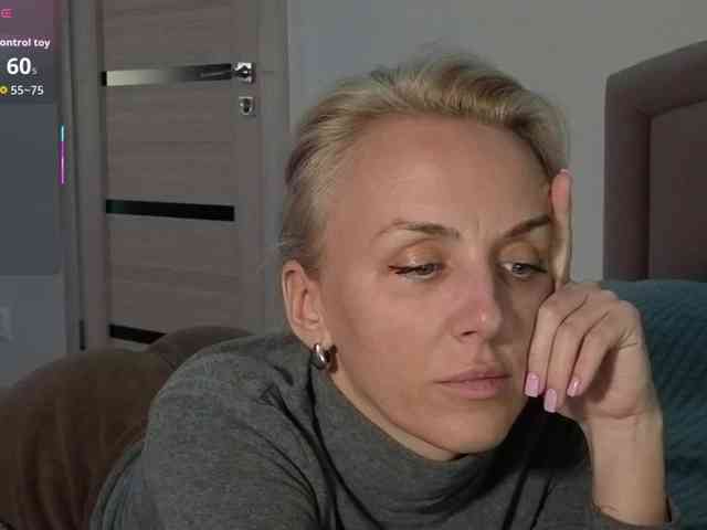 FemdomLadyMaria webcam