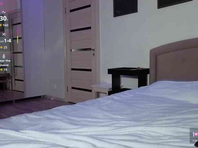 FemdomLadyMaria webcam