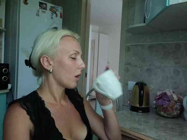 FemdomLedyMaria webcam