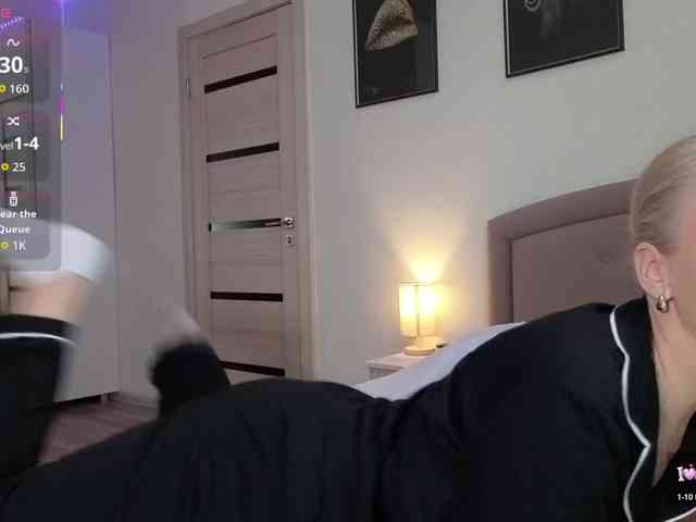 FemdomLadyMaria webcam