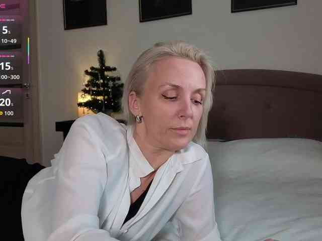 FemdomLadyMaria webcam