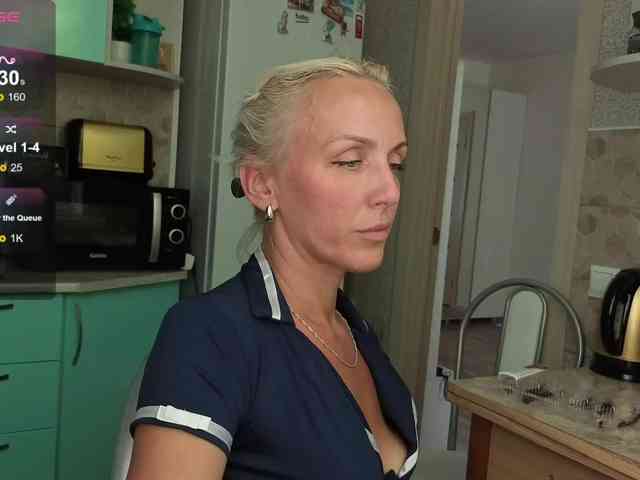 FemdomLedyMaria webcam