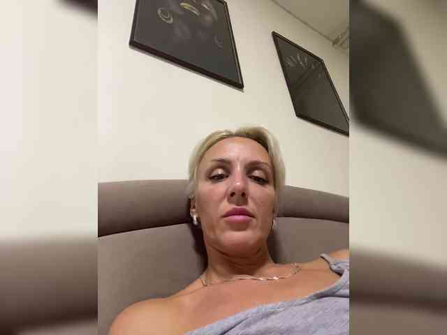 FemdomLedyMaria webcam