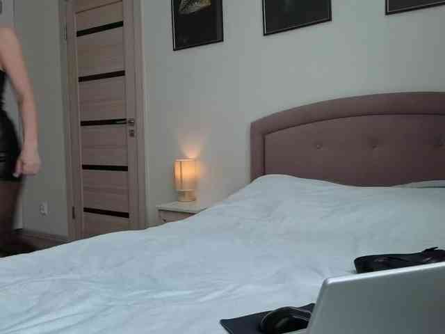 FemdomLadyMaria webcam