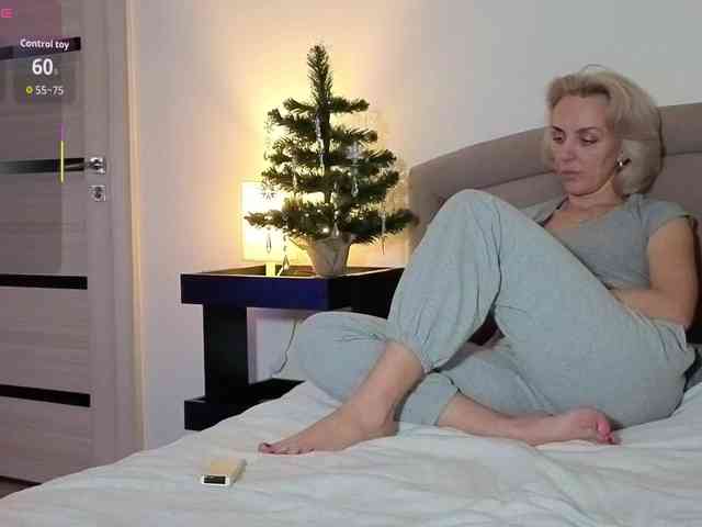 FemdomLadyMaria webcam