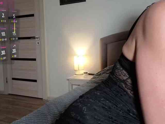 FemdomLadyMaria webcam