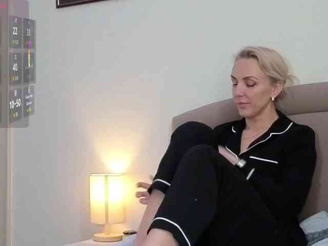 FemdomLadyMaria webcam