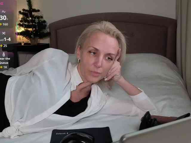 FemdomLadyMaria webcam