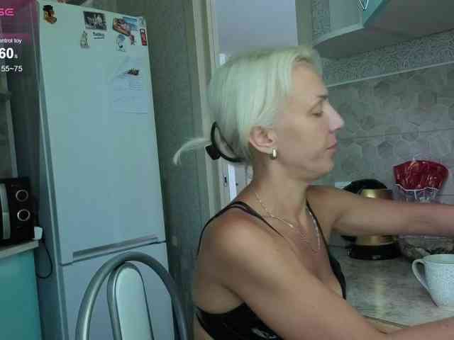 FemdomLedyMaria webcam