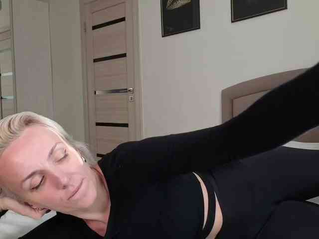 FemdomLadyMaria webcam