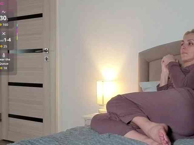 FemdomLadyMaria webcam