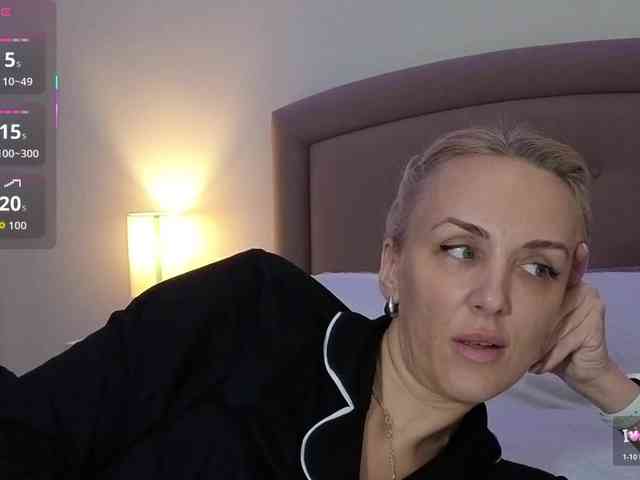 FemdomLadyMaria webcam