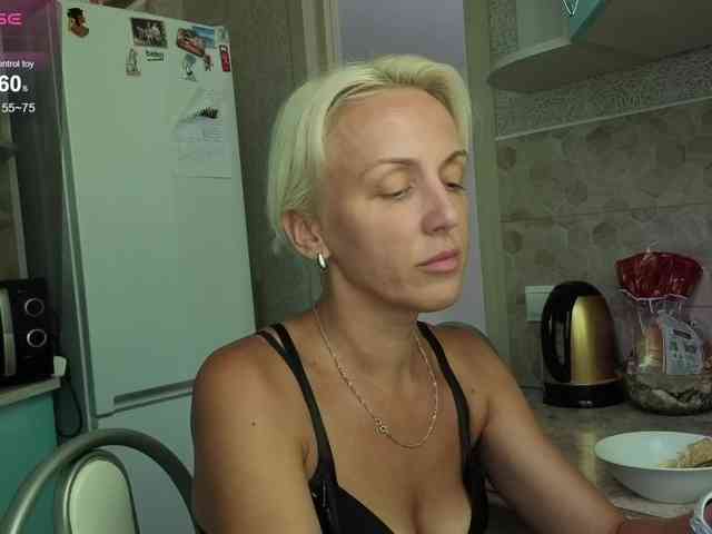 FemdomLedyMaria webcam