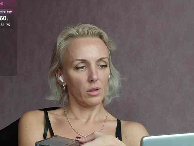 FemdomLedyMaria webcam