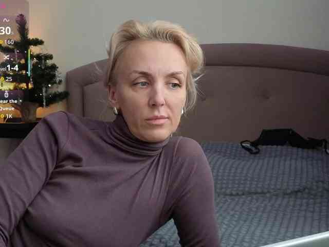 FemdomLadyMaria webcam