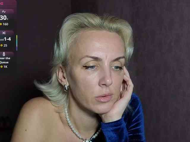 Alenaa Live Webcam on BongaCams