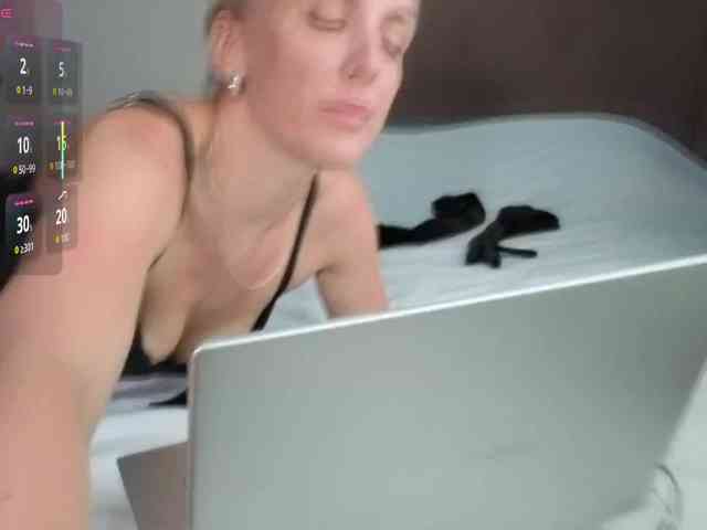 FemdomLadyMaria webcam