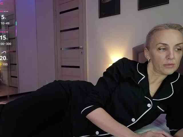 FemdomLadyMaria webcam