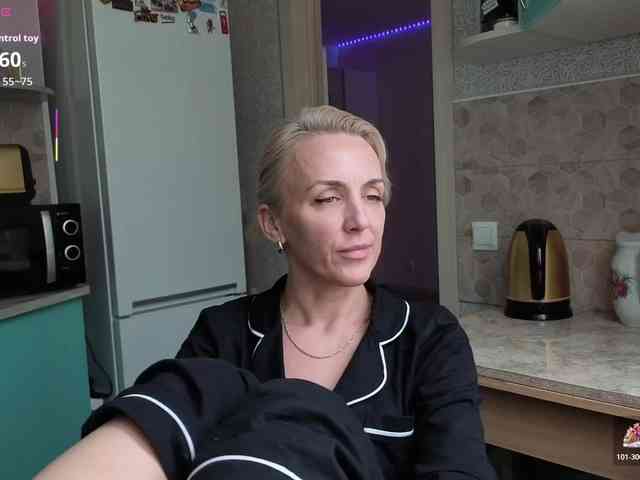 FemdomLadyMaria webcam