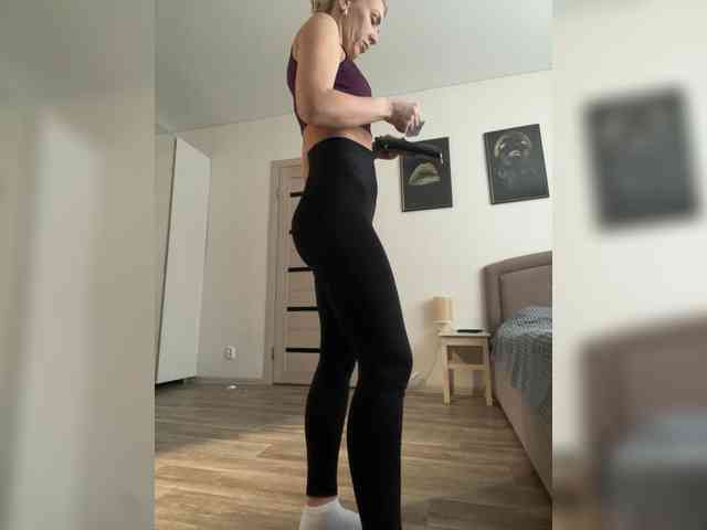 FemdomLadyMaria webcam