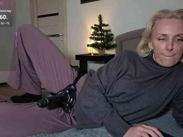 FemdomLadyMaria webcam