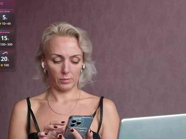 FemdomLedyMaria webcam