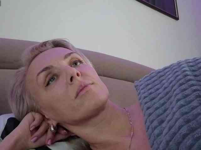 FemdomLadyMaria webcam